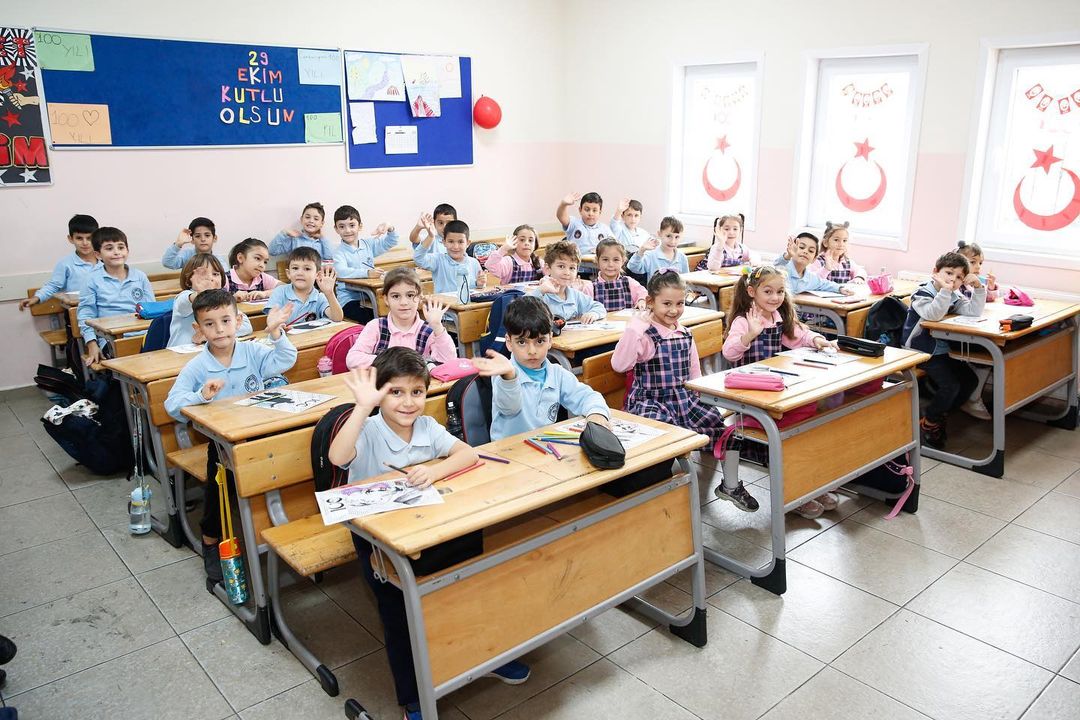 İstanbul, Sultangazi'de Bulunan Nadide - Ahmet Tütüncüoğlu Okulu'nun Açılışı Yapıldı.