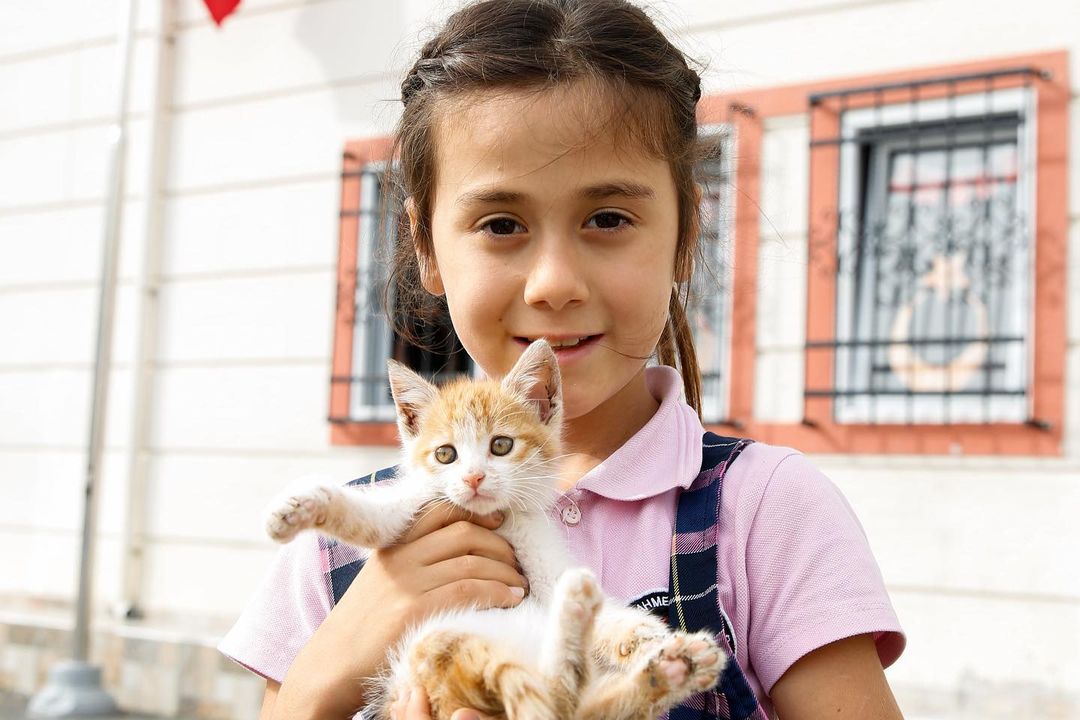 İstanbul, Sultangazi'de Bulunan Nadide - Ahmet Tütüncüoğlu Okulu'nun Açılışı Yapıldı.