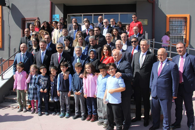 İAR'ın, Hamdullah Suphi Tanrıöver İlkokulu’na Yaptırdığı, Bilgisayarlı Teknoloji, Tasarım ve Robotik Sınıfının Açılışı Yapıldı.